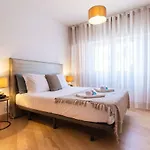 Lovelystay - Sunshine In The Heart Of Graca *