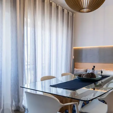 Lovelystay - Sunshine In The Heart Of Graca * Lisboa