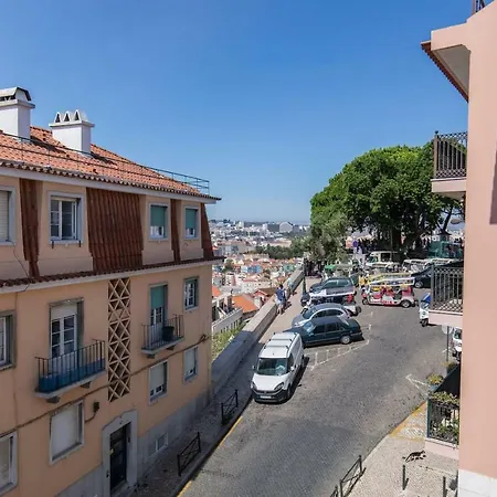 Lovelystay - Sunshine In The Heart Of Graca Apartamento *