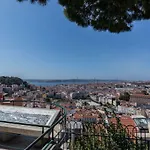 Lovelystay - Sunshine In The Heart Of Graca Lisboa