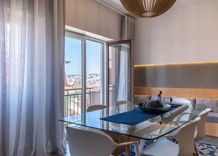 Lovelystay - Sunshine In The Heart Of Graca 아파트