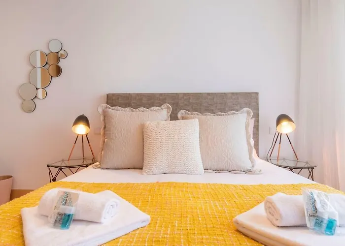 Lovelystay - Sunshine In The Heart Of Graca 아파트 리스본