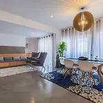 Lovelystay - Sunshine In The Heart Of Graca *